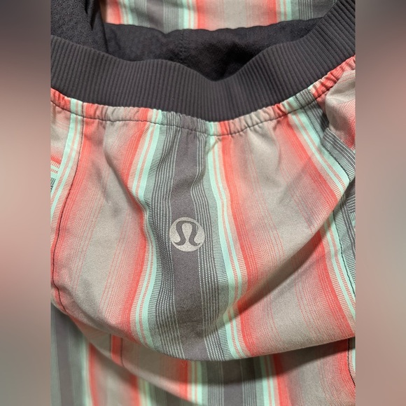 Lululemon Jacket - Picture 6 of 7